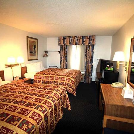 Norwood Inn And Suites - Minneapolis-St Paul Roseville Eksteriør bilde