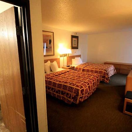 Norwood Inn And Suites - Minneapolis-St Paul Roseville Eksteriør bilde