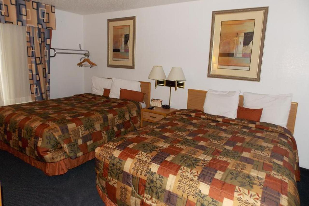Norwood Inn And Suites - Minneapolis-St Paul Roseville Eksteriør bilde