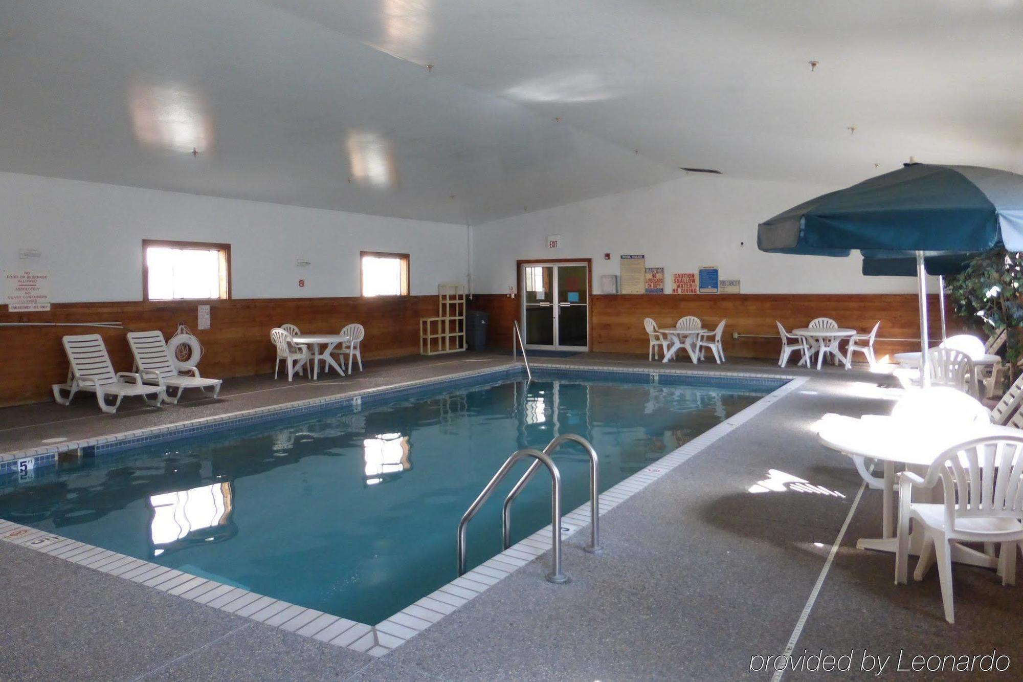 Norwood Inn And Suites - Minneapolis-St Paul Roseville Eksteriør bilde