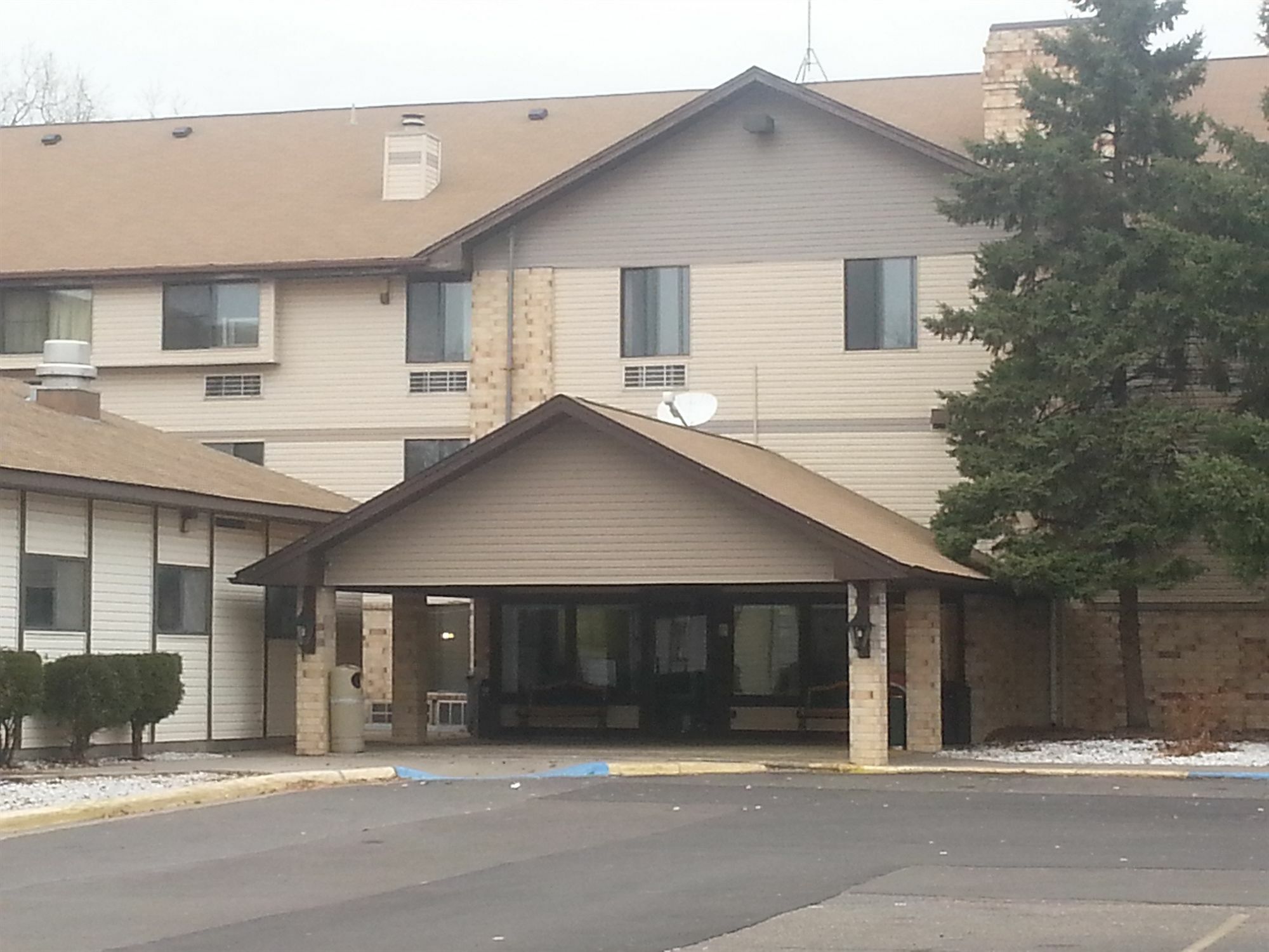 Norwood Inn And Suites - Minneapolis-St Paul Roseville Eksteriør bilde