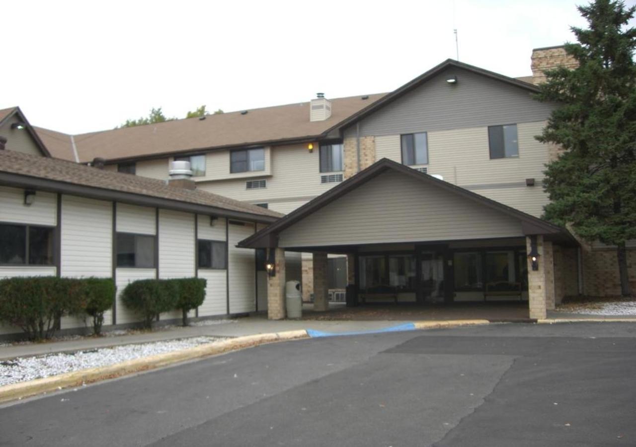 Norwood Inn And Suites - Minneapolis-St Paul Roseville Eksteriør bilde
